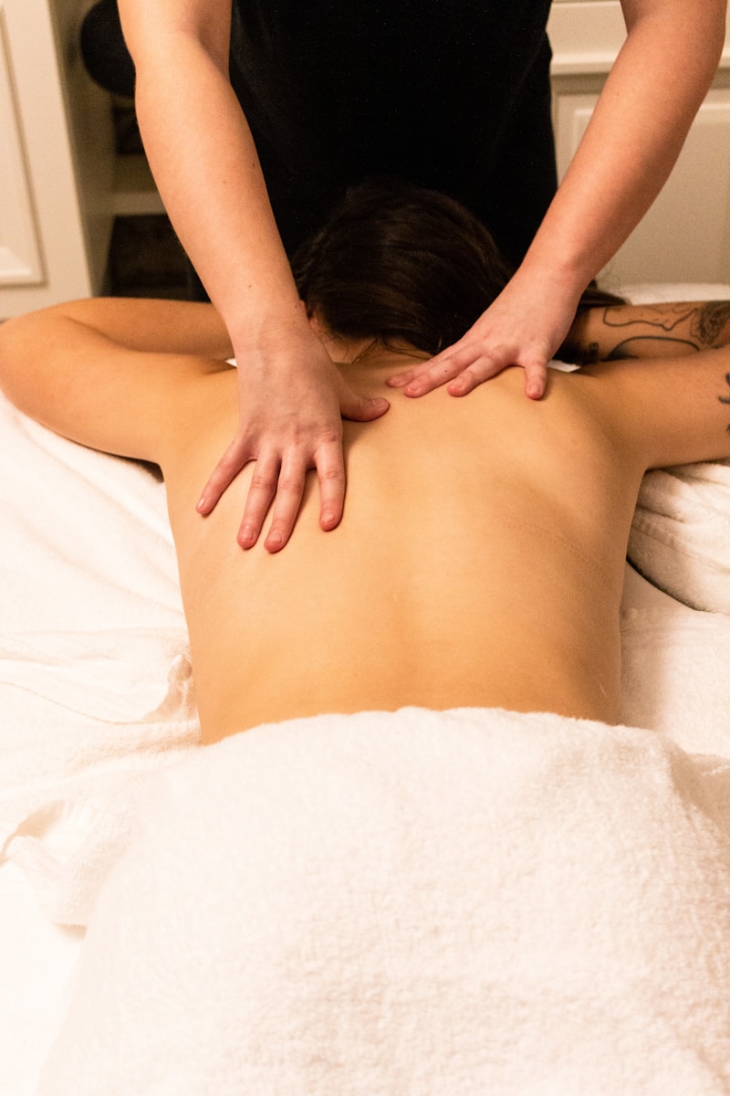 découvrir le massage prostatique : guide et bénéfices